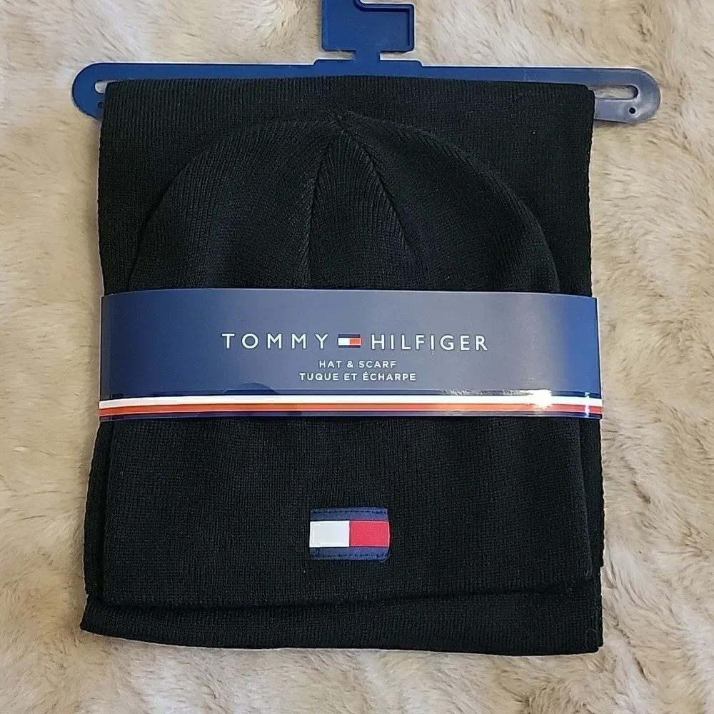 TOMMY HILFIGER 2-PIECE BLACK HAT AND SCARF SET, NEW!